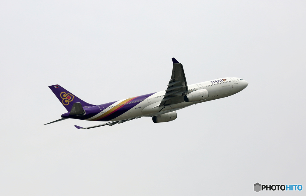 離陸 Thai A330-343 HS-TBF