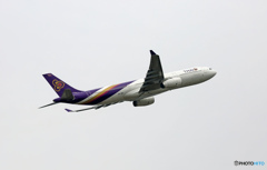 離陸 Thai A330-343 HS-TBF