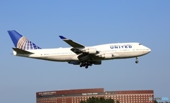 UNITED 747-400 着陸　