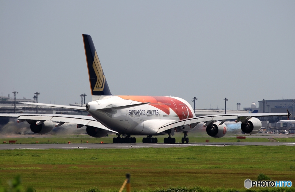 出発　シンガポール・特別塗装A380