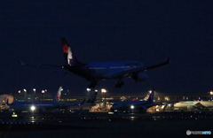 暗いですね!HWAIAN A330-200 暗いですね!HWAIAN A330-200