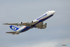 離陸 NCA 747-8KZF JA18KZ