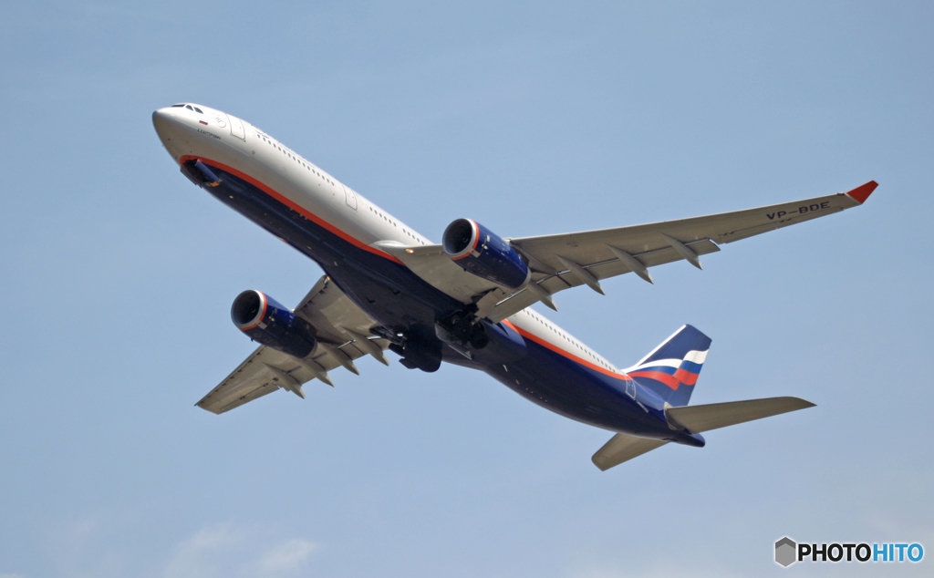 離陸 AEROFOLT A330-300 VP-BDE