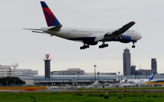 着陸（42）DELTA 777-200ER 
