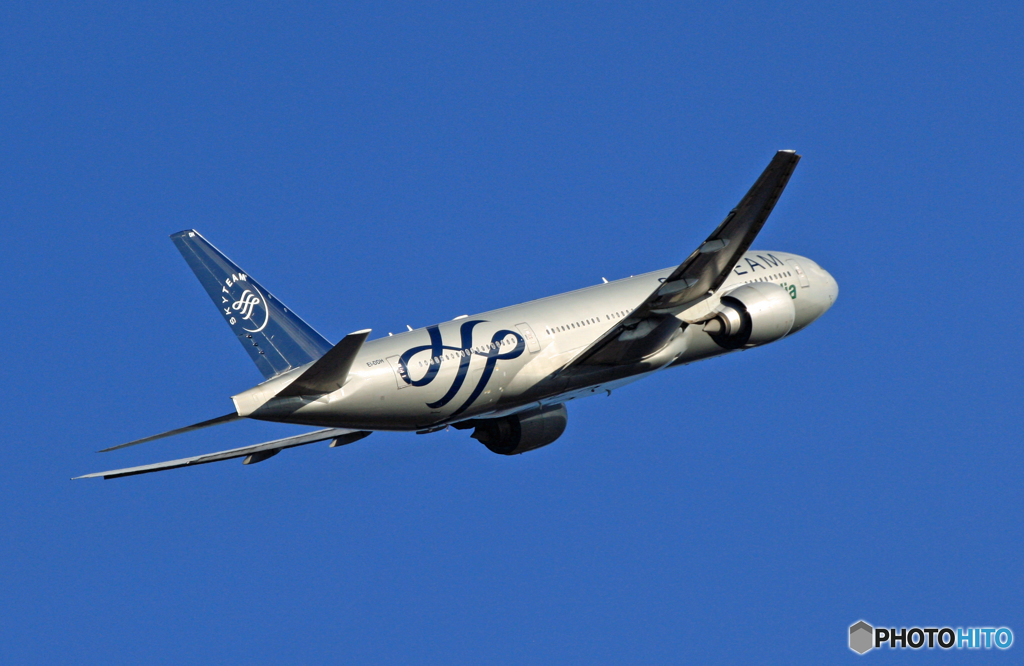 Alitalia 777-200 EI-DDH