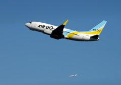AIR DO 737-700 下に穴? AIR DO 737-700 下に穴?