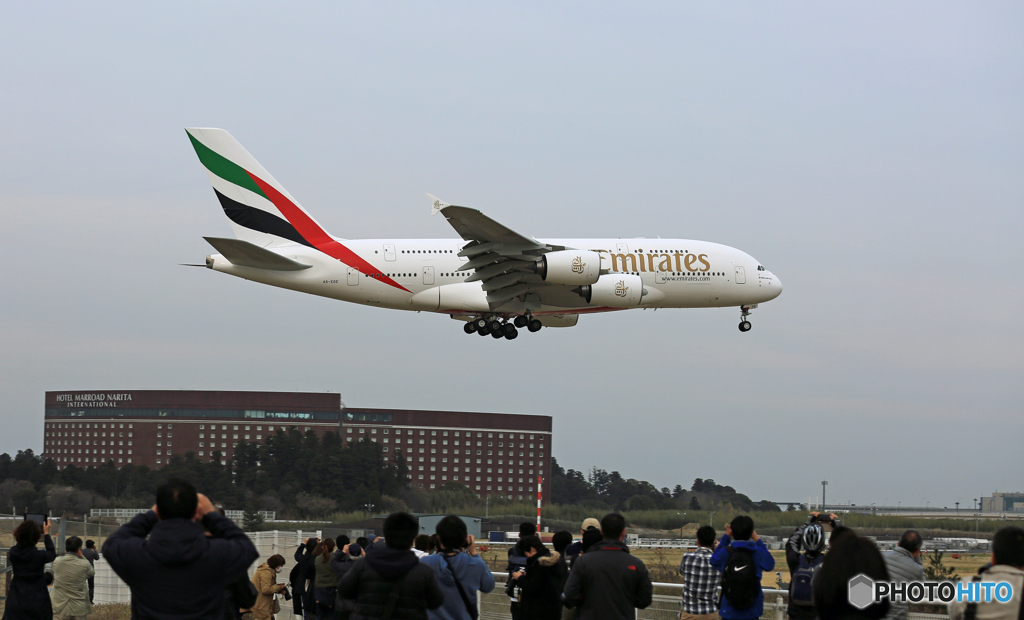 「良い天気」 Emirates A380-861 A6-EDE Landing