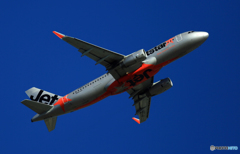 飛び立ち　Jetstar A320-232 JA07JJ
