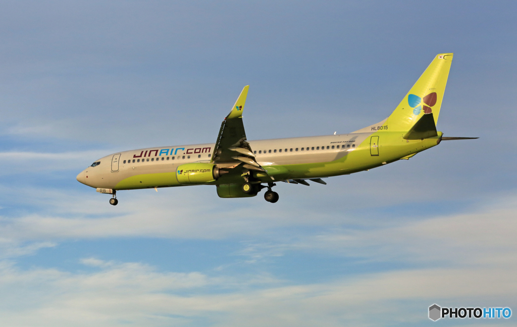 到着 JIN AIR 737-800 HL8015