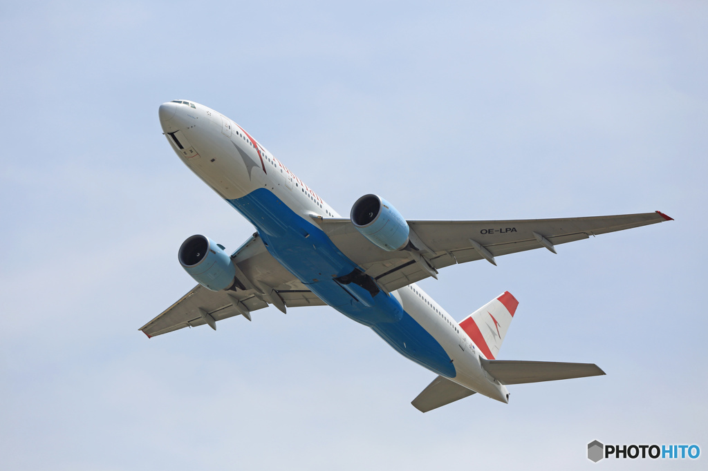 離陸 Austrian 777-2Z9 OE-LPA
