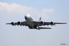 離陸　Singapore A380-841 9V-SKK  