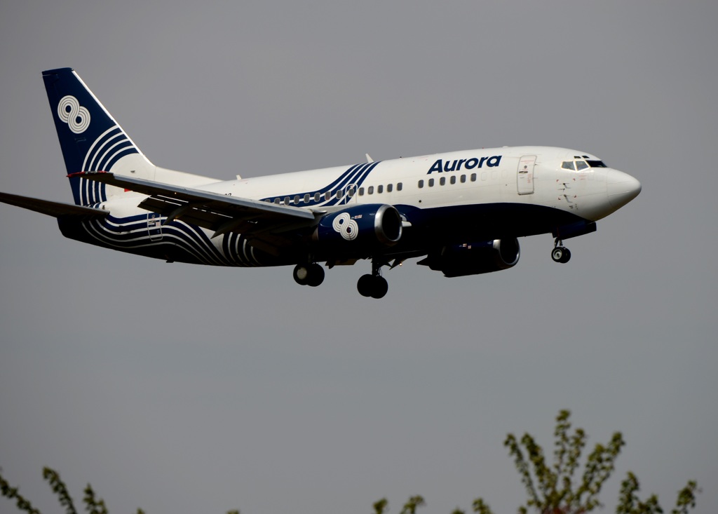 Aurora 737-500  着陸