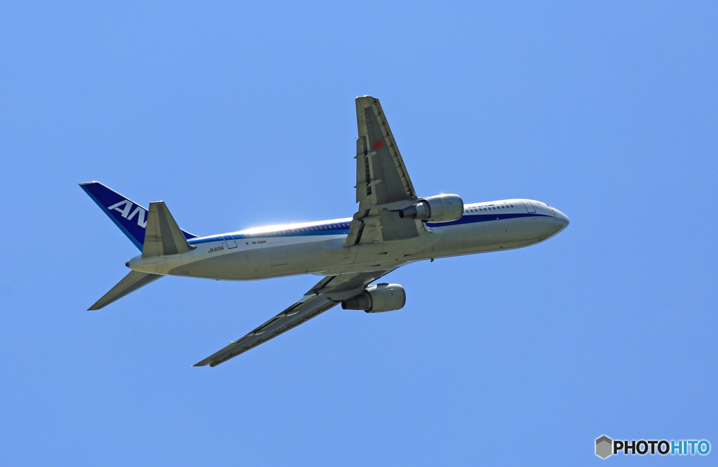 出発 ANA 767-381 JA615A