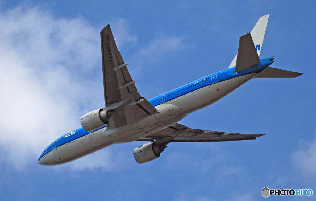 飛び立ち　KLM 777-206 PH-BQG