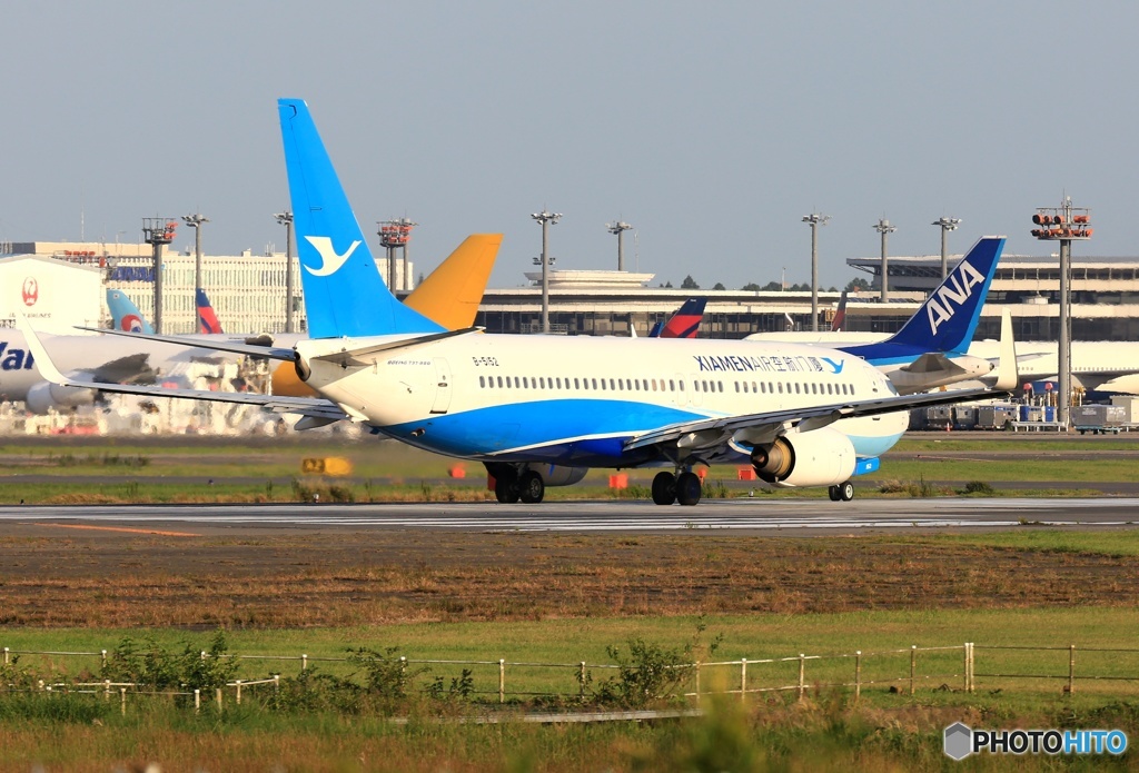 Xiamen Airlines Boeing 787-8 Dreamliner 
