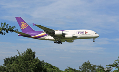 到着 Thai A380-841 HS-TUF