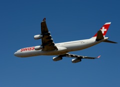 SWISS A340-313 飛行