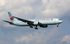 着陸　Air Canada 767-375