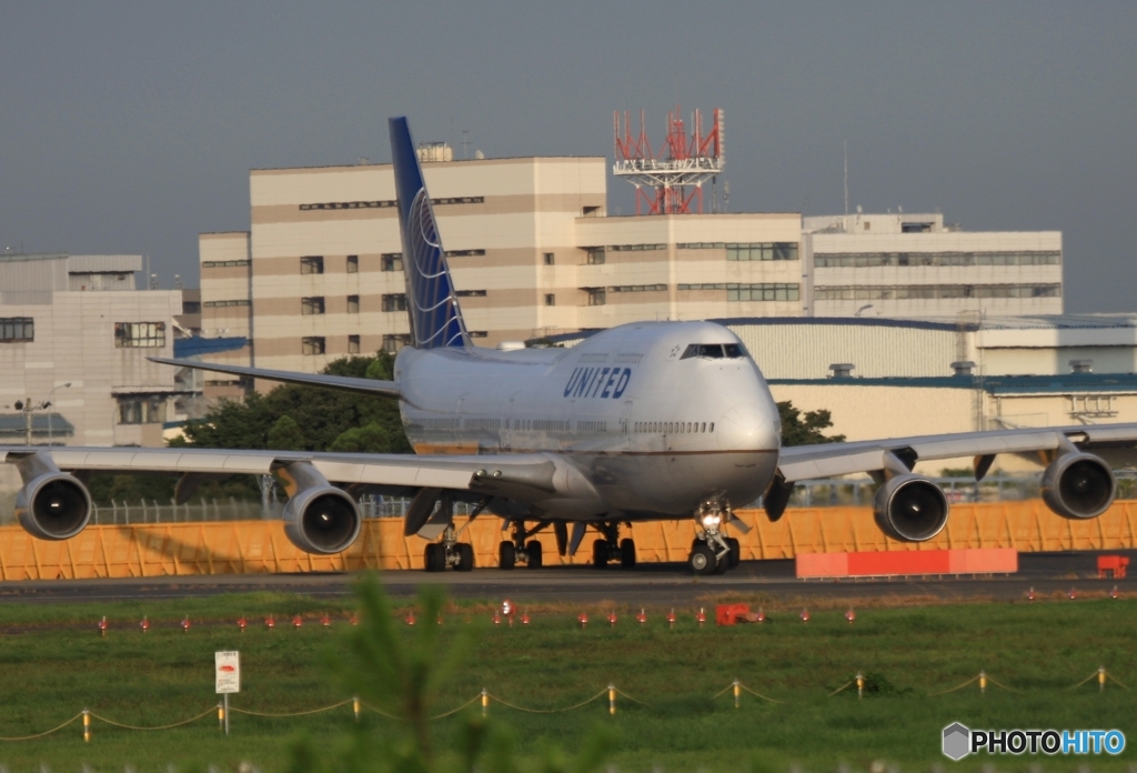 UNITED 747-400