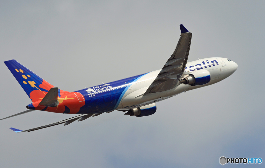 出発 Air Calin A330-202 F-OJSE