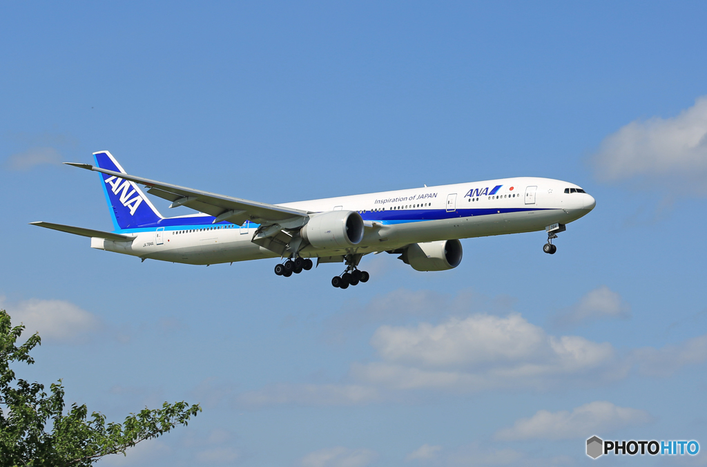 「良い天気」 到着 ANA 777-381 JA784A
