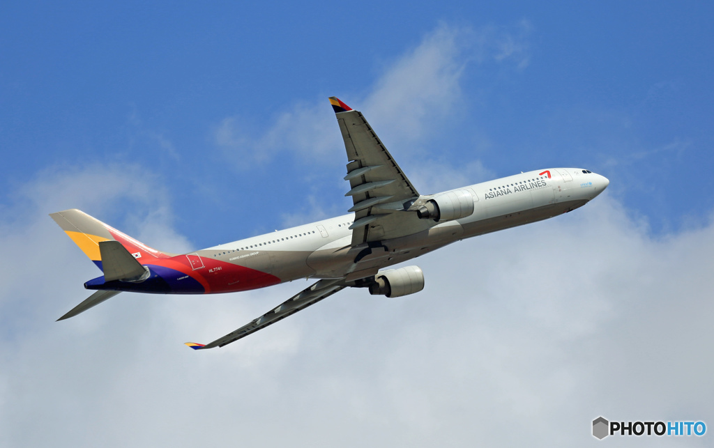 離陸　ASIAN A330-323　HL7741