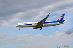「晴れ」 ANA 767-381 JA623A 到着 「晴れ」 ANA 767-381 JA623A 到着