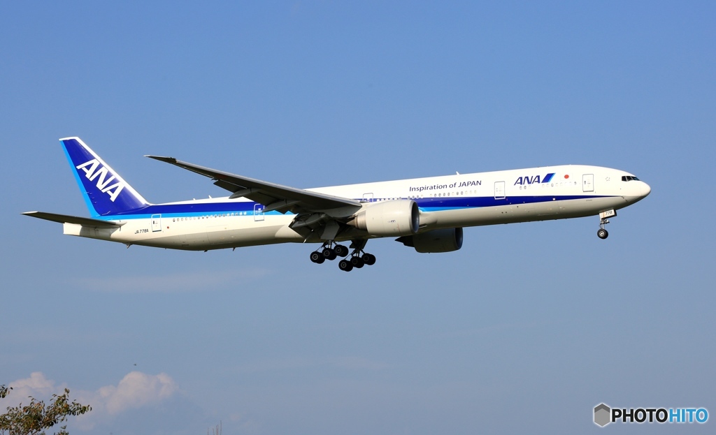 到着　ANA 777-300