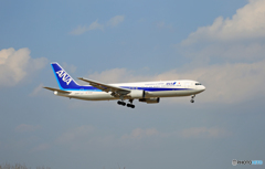 「ぶるー」 ANA 767-381 JA610A 到着