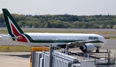 出発（53）Alitalia 777-200ER　　