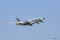 出発　Finnair A340-313 OH-LQD