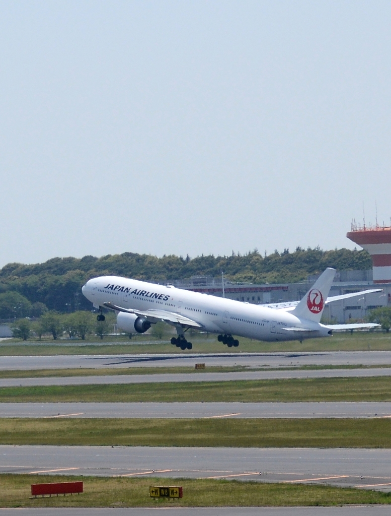 飛び立ち（150）JAL 777-300　　