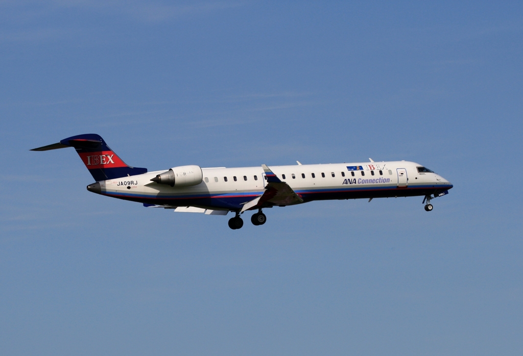 IBEX ボンバルディア CRJ-700 到着　