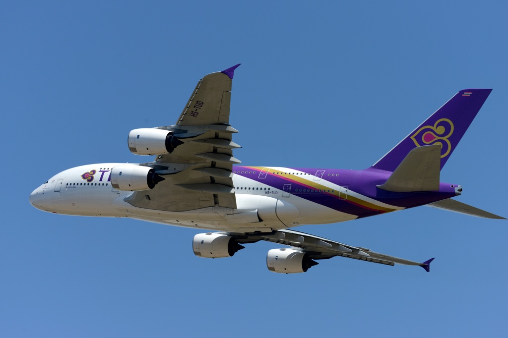 THAI A380-841  離陸