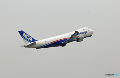 出発 NCA 747-8KZF JA11KZ