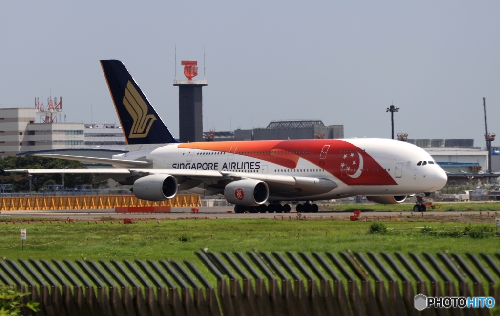 シンガポール建国50周年・特別塗装A380-841 