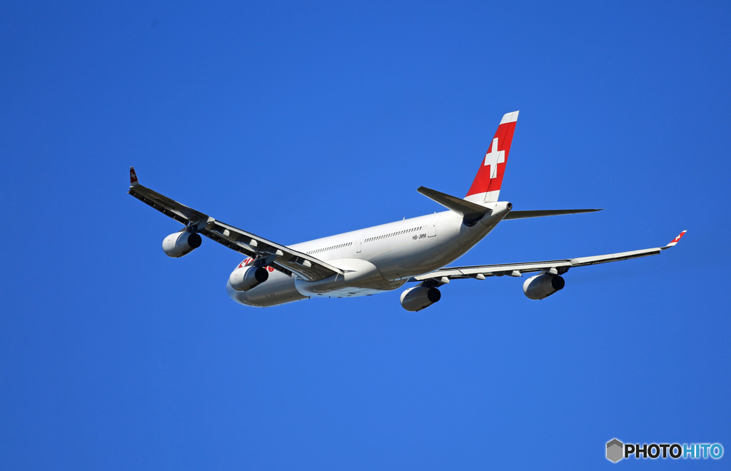 「青い空」が一番 SWISS A340-313 HB-JMM