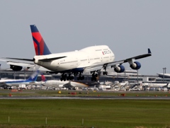 Delta 747-400 着陸　