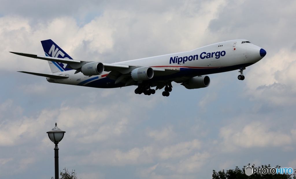 到着  NCA 747-8KZF JA11KZ 