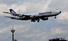 到着  NCA 747-8KZF JA11KZ 