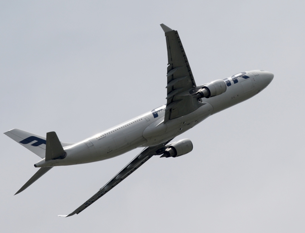 離陸　FINNAIR A330-300