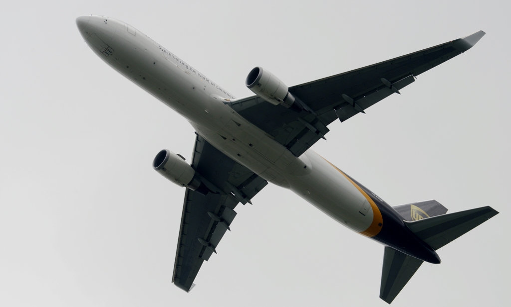 離陸（20）UPS 767-34A