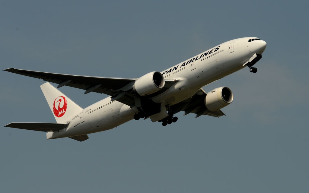 着陸（119）JAL 777-200 