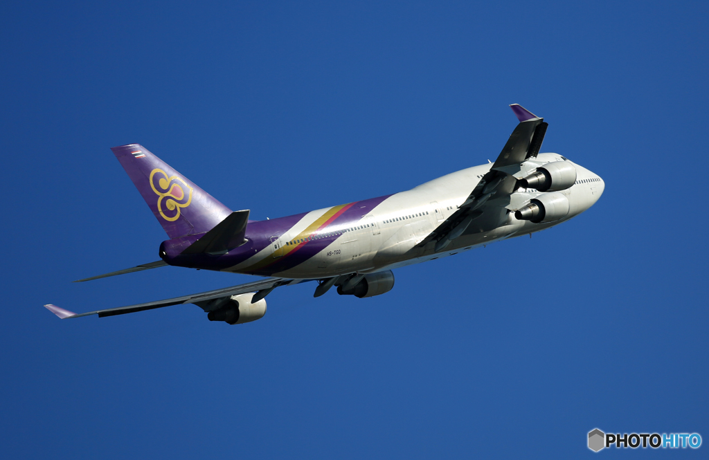 飛び立ち　THAI 747-400 HS-TGO