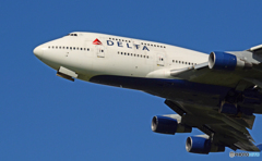 離陸DELTA 747-400 N670US/ジャンボ保存委員会
