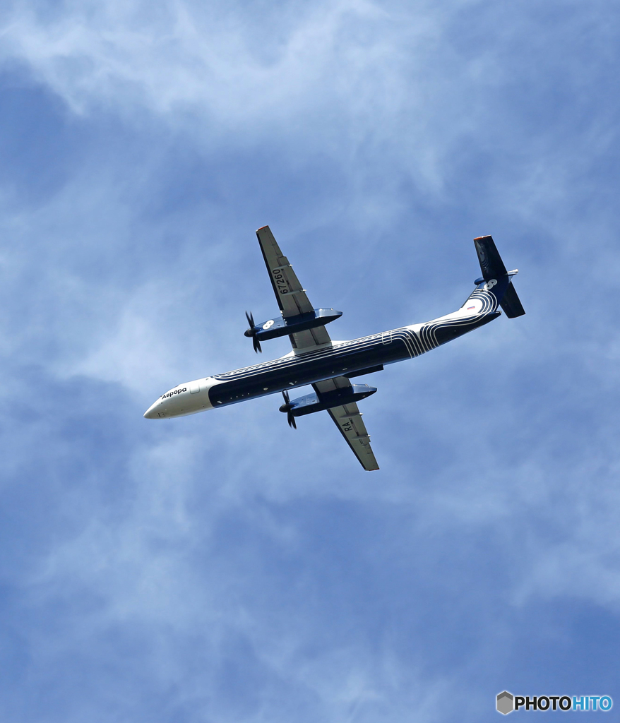 「晴れ」 Aurora DHC-8-402Q RA-67260 離陸
