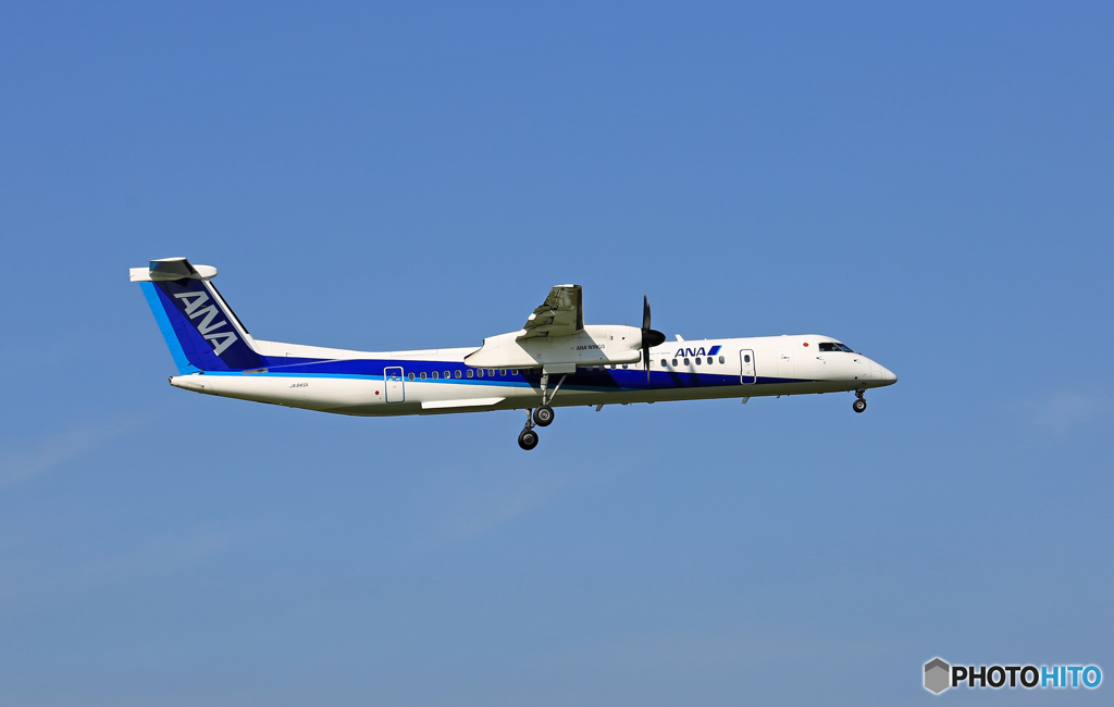 ANA DHC-8-400 JA845A 着陸 