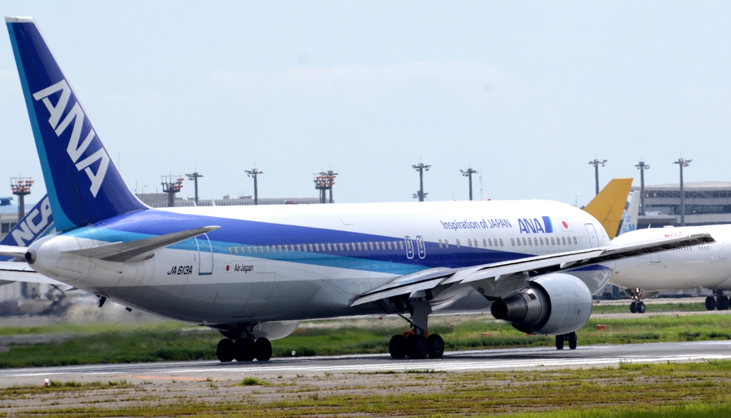 出発（146）ANA 767-381