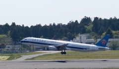 飛び立ち（102）中国南方　A321-231　　