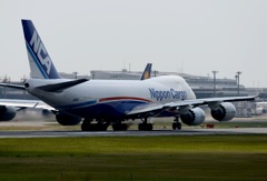 出発　NCA 747-8KZF